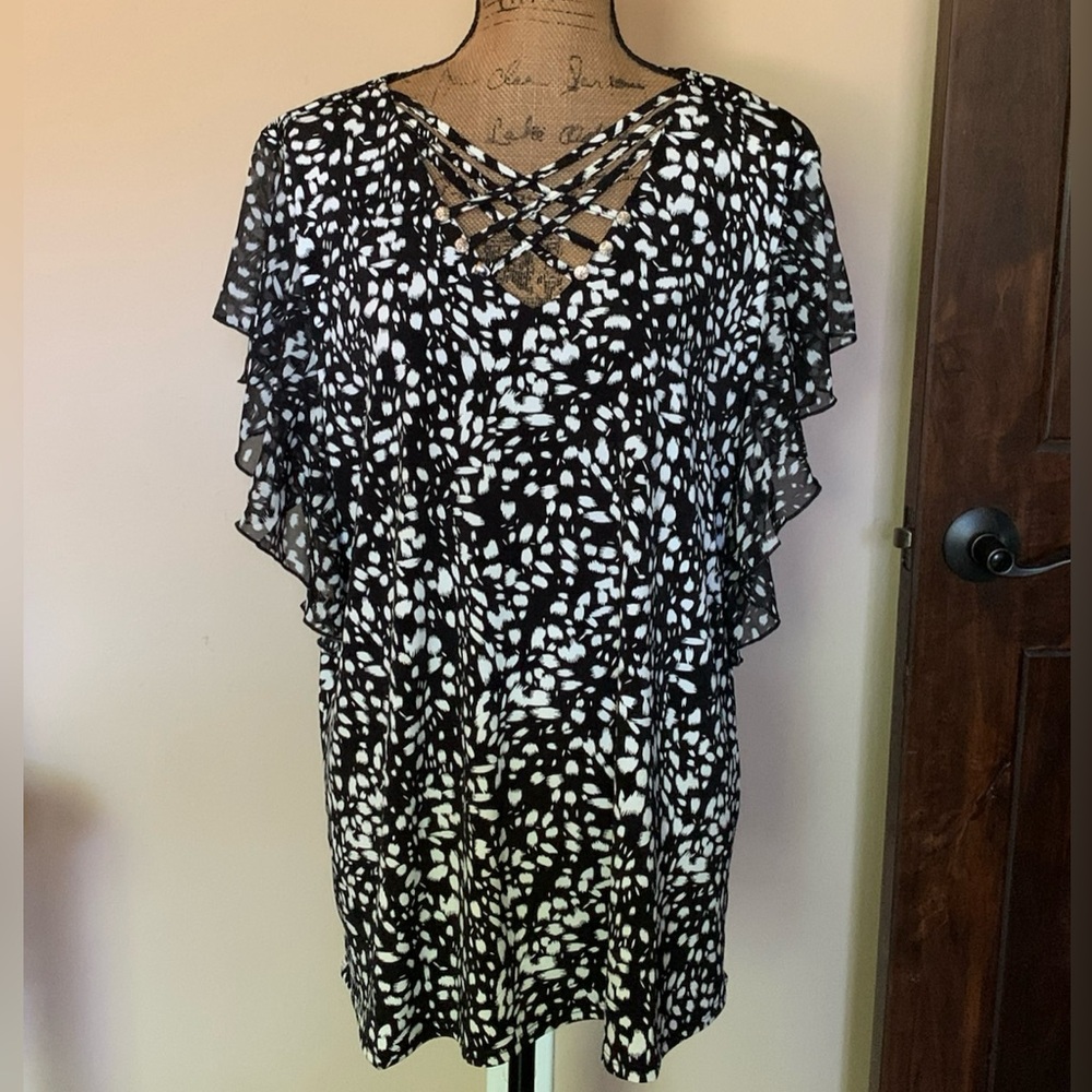 Pretty top-New with tag!